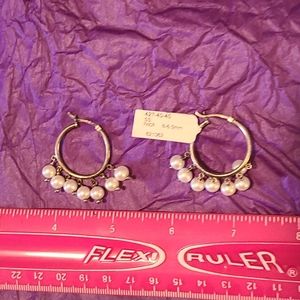 Pearl silver hoops